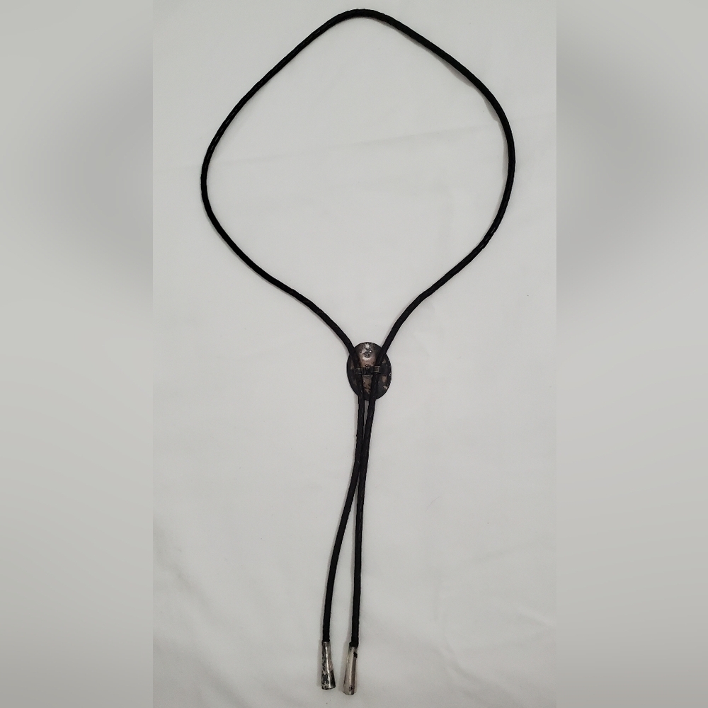 Vintage Native American Sterling Silver Abalone & Leather Bolo Tie - Picture 7 of 13